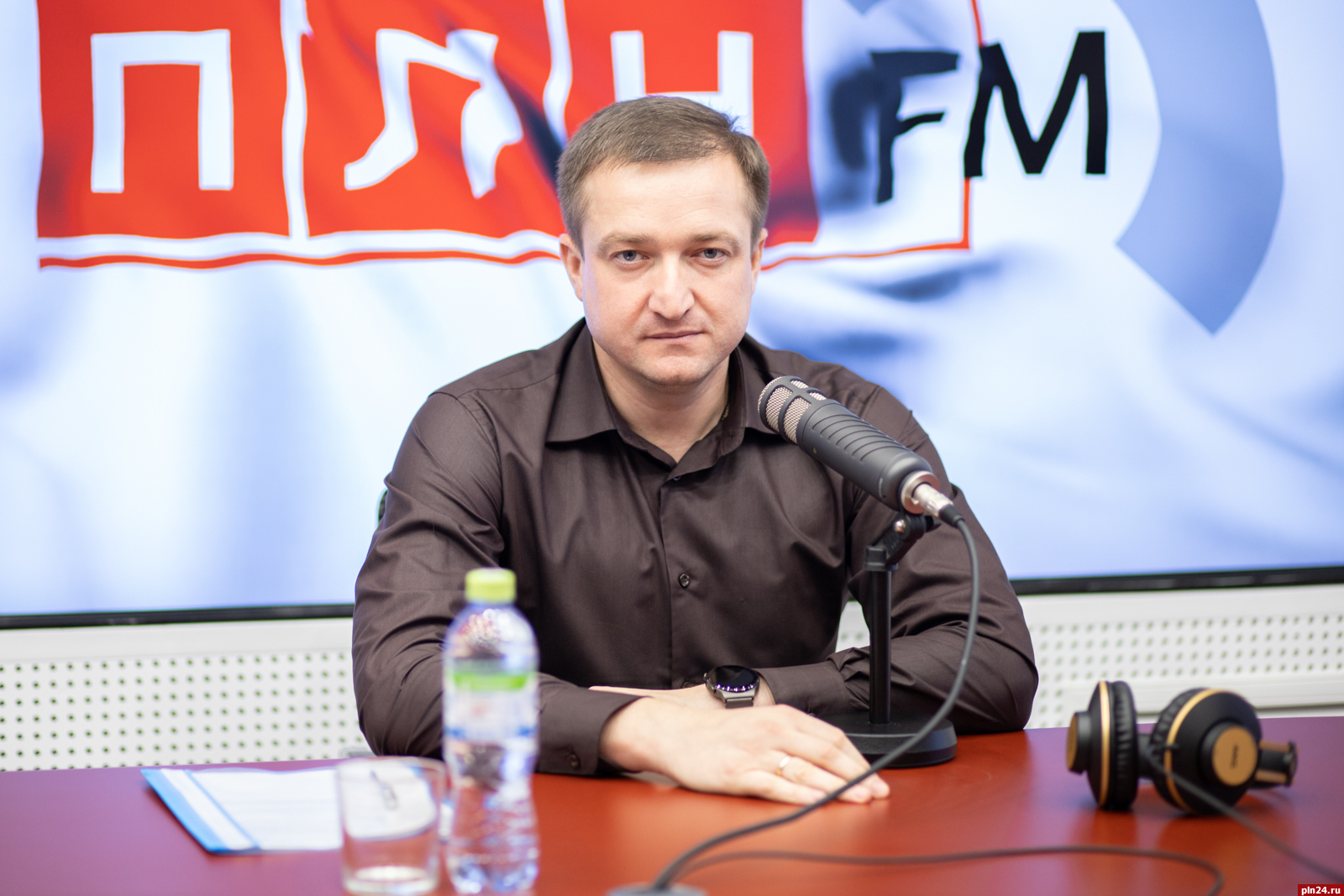 «Гайд-парк»: Денис Мунштуков о новом составе Великолукской гордумы и развитии промышленности. ВИДЕО