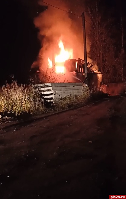 Видеофакт: Ликвидация пожара в Великих Луках