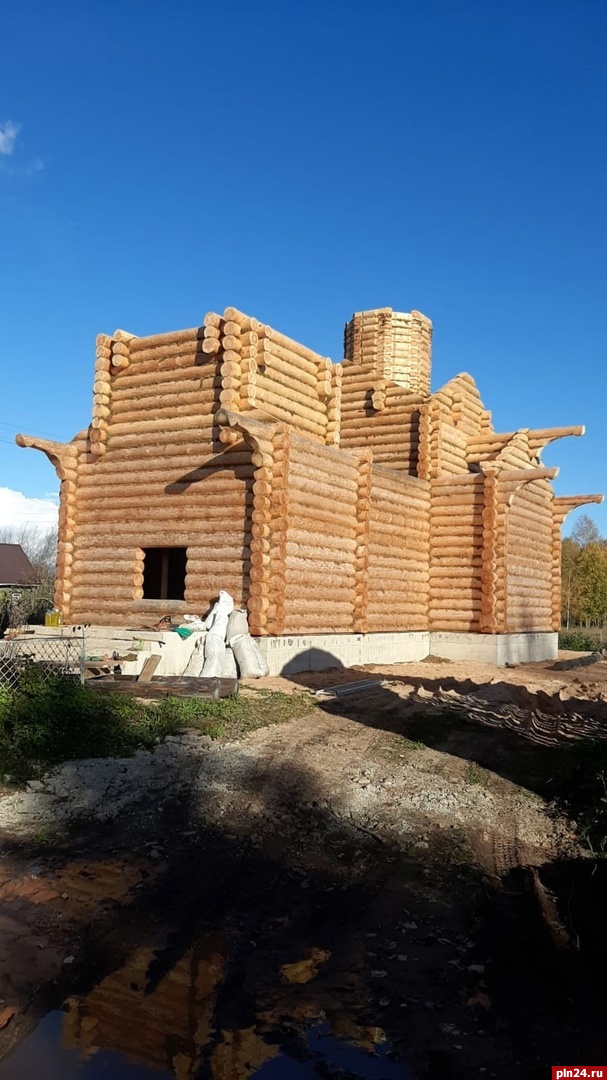 Третий этап возведения храма завершился в плюсской деревне Ореховно