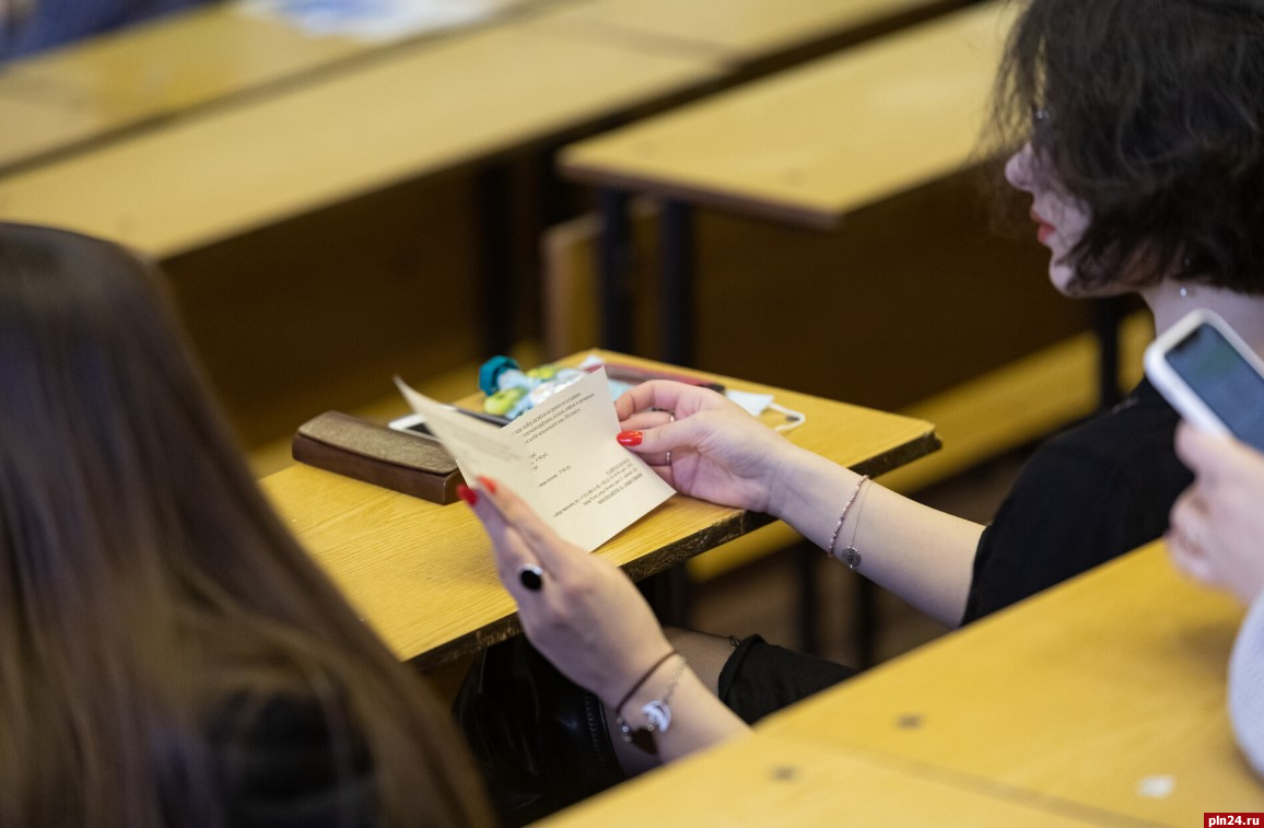 Псковским студентам-медикам назначили выплаты в рамках договора о целевом обучении