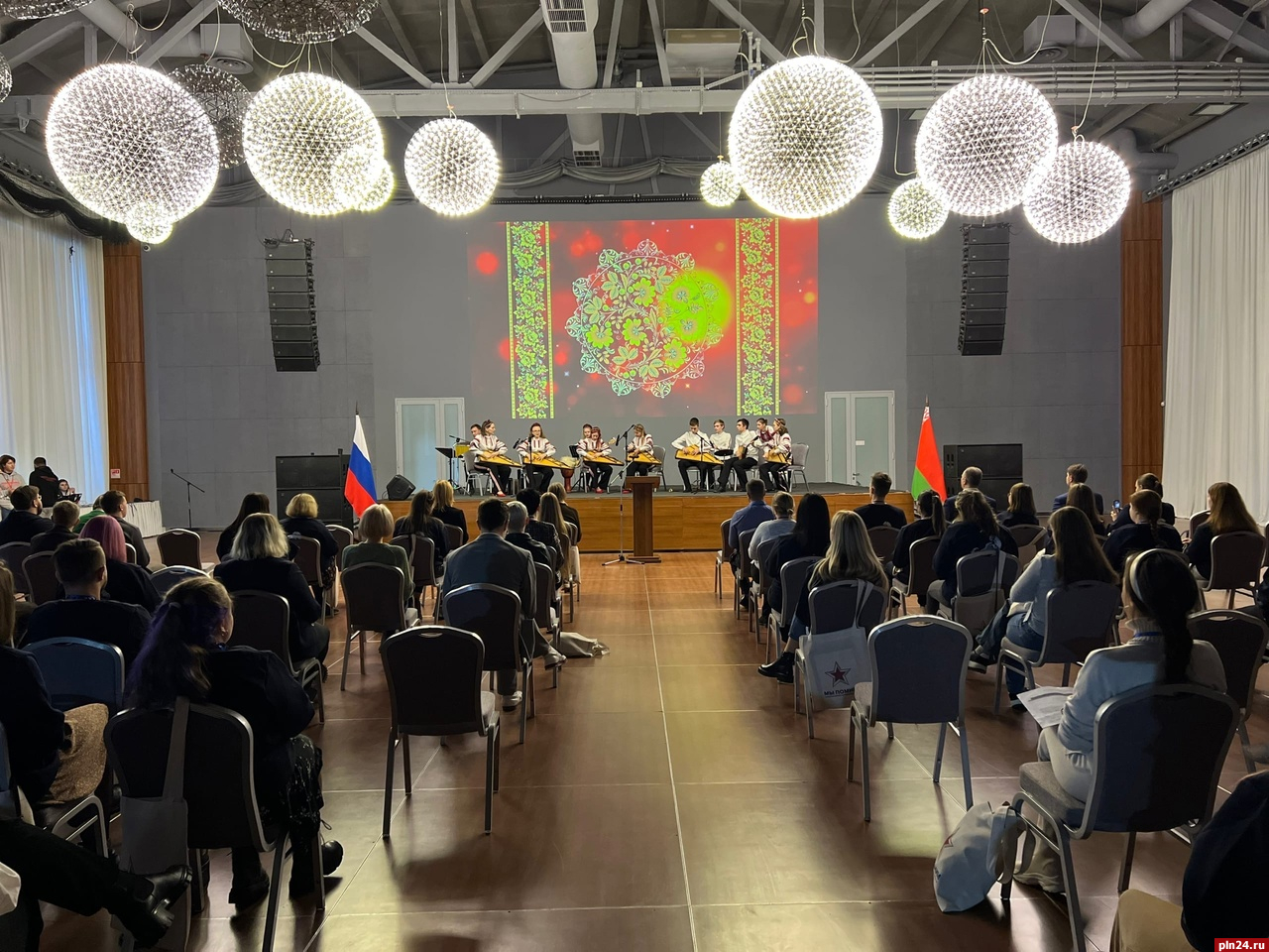 Международный молодёжный патриотический форум открылся в Пскове