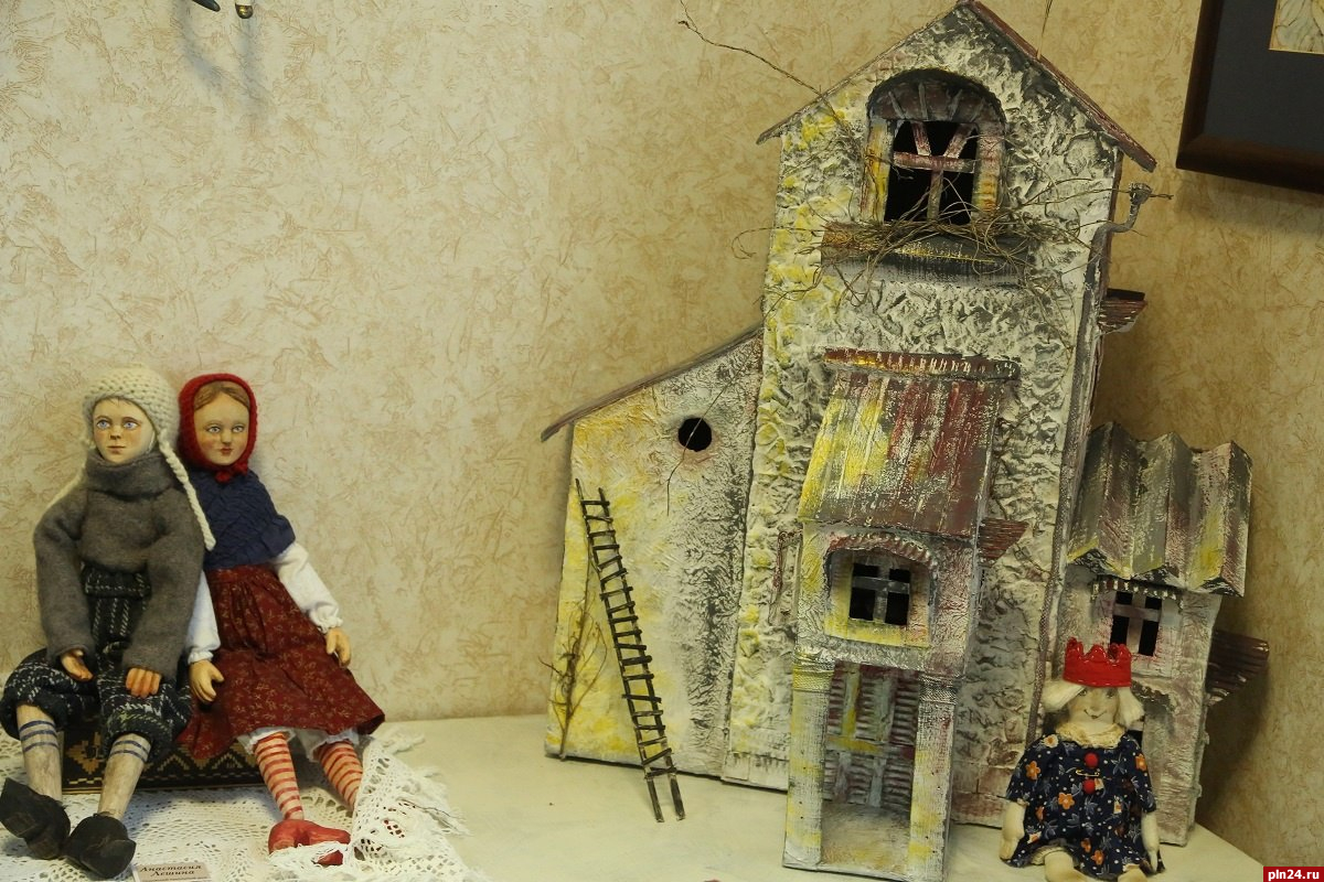 Шоурум с авторскими куклами открылся в Пскове. ФОТО