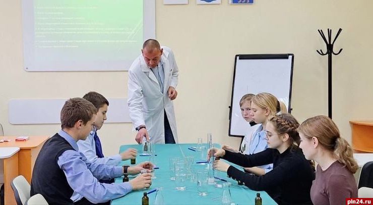 Профессиональные пробы для школьников организуют в Псковской области