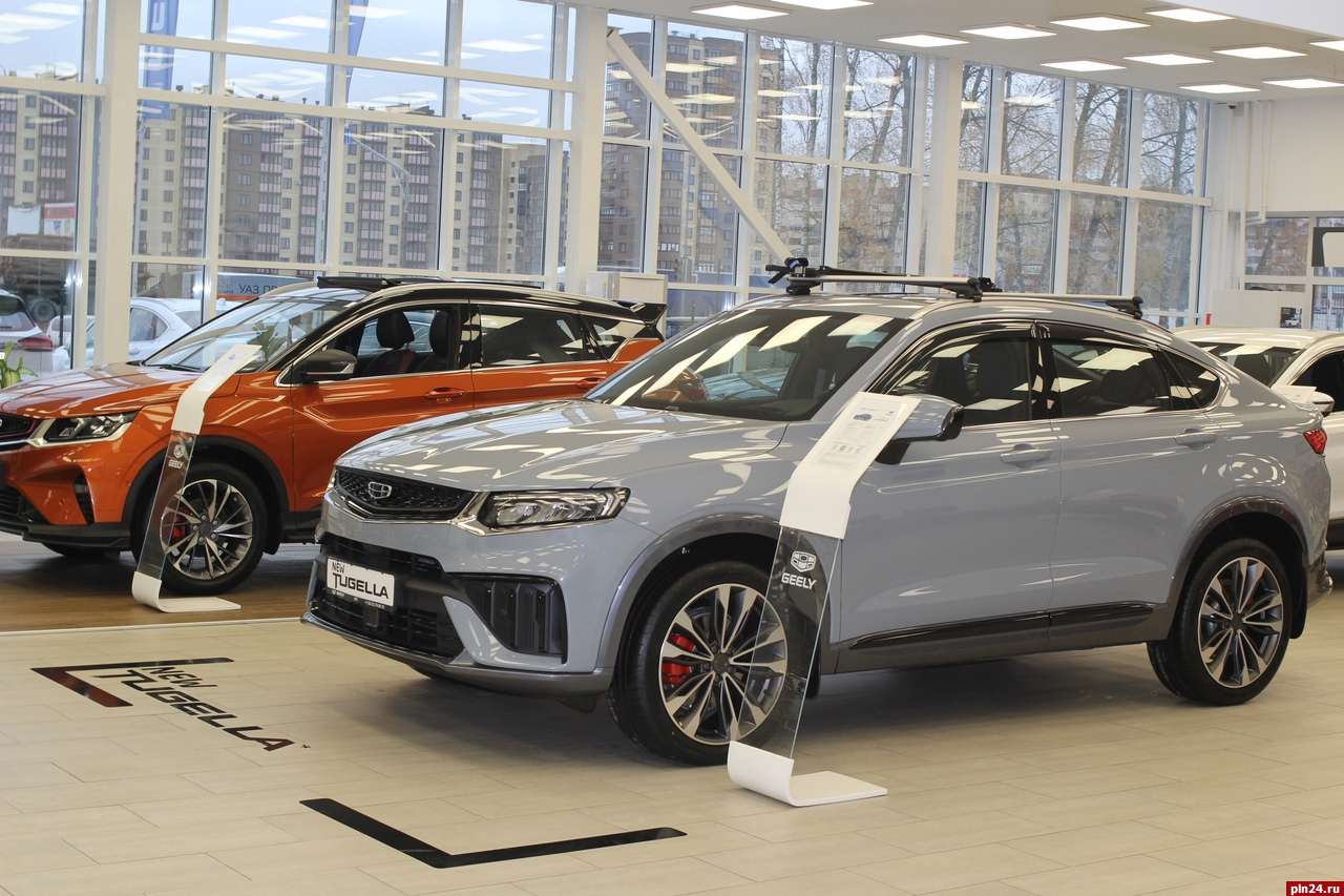 Покупка автомобиля Geely в Пскове в ноябре стала выгоднее на 690 000 рублей в РРТ