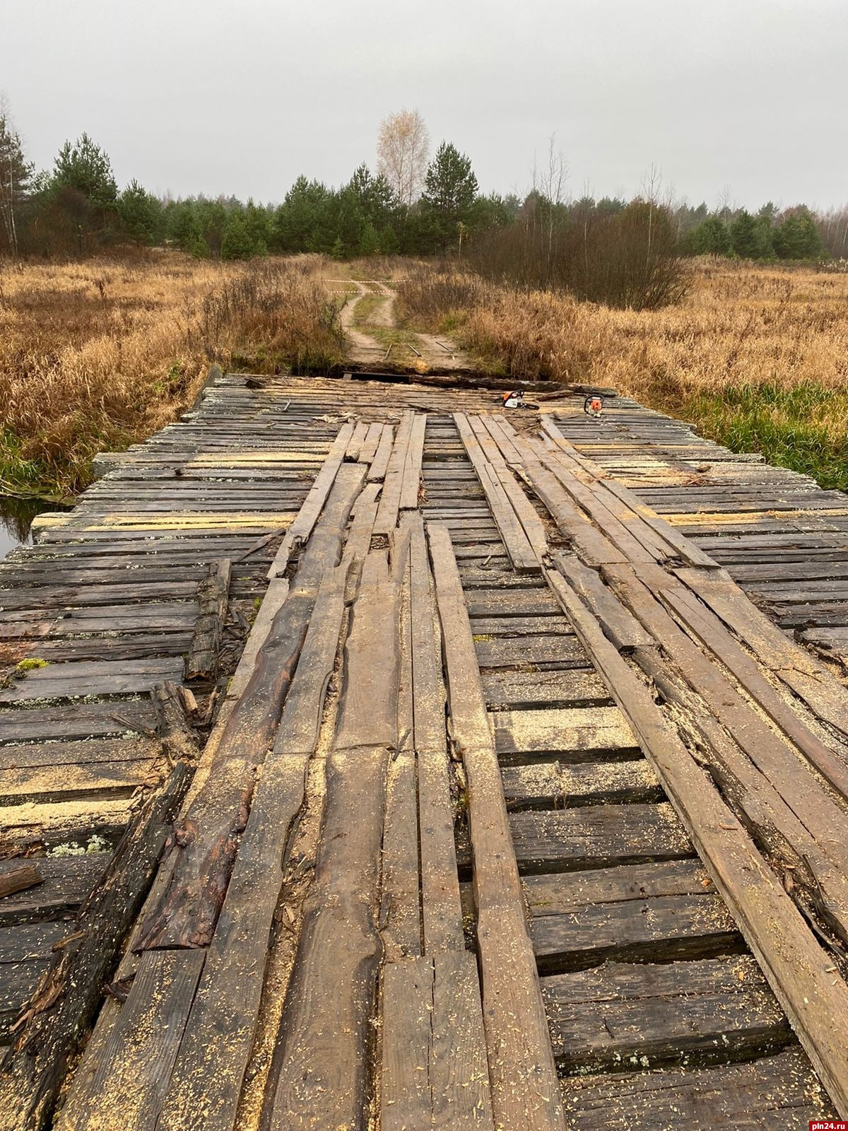 Ветхий деревянный мост отремонтируют в Новоржевском районе
