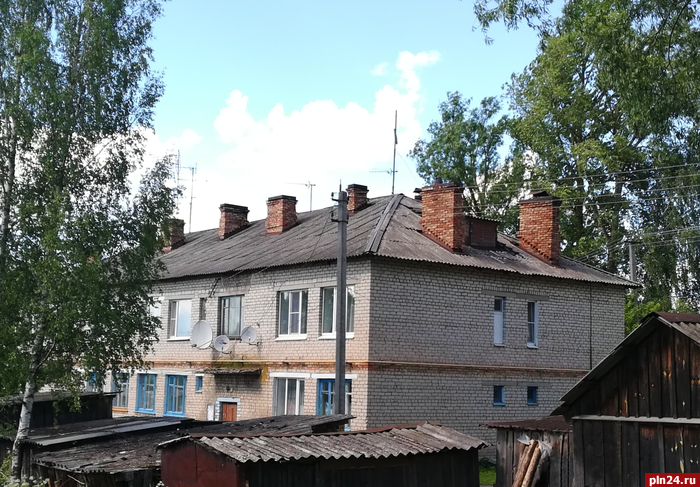 В Куньинском районе капитально отремонтировали крышу многоквартирного дома