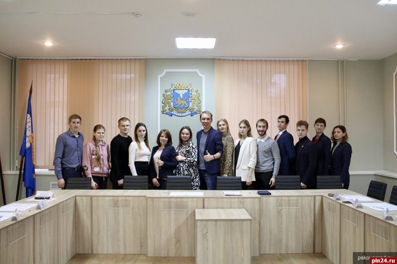 Члены профсоюза вошли в состав Совета по молодежной политике при Псковской гордуме