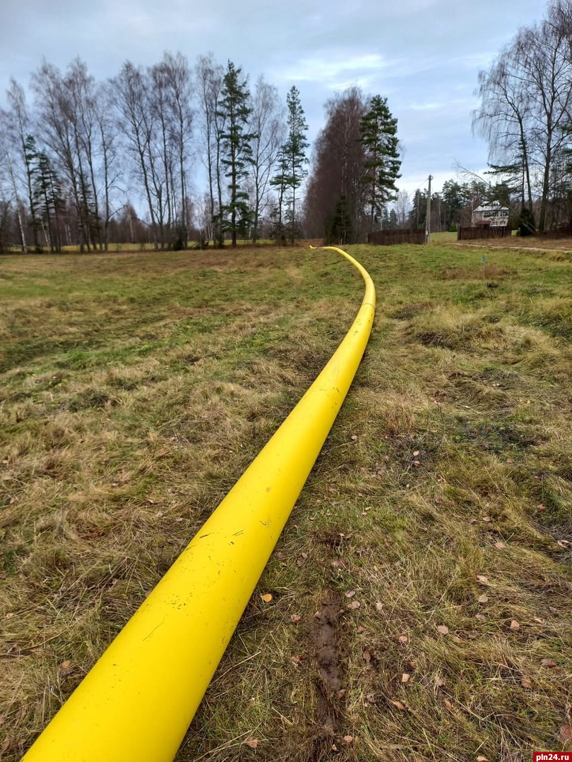 Первые метры межпоселкового газопровода уложили в Пушкиногорском районе