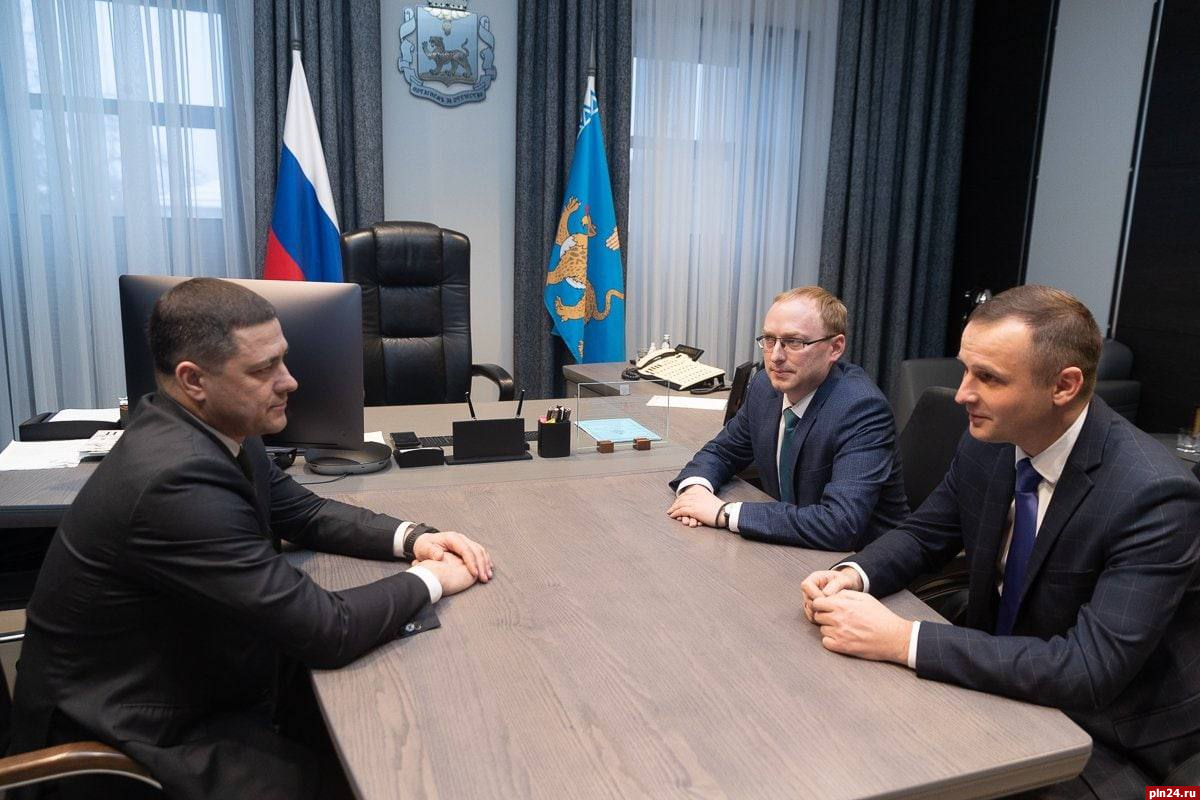 Губернатор Михаил Ведерников провёл рабочую встречу с депутатом Госдумы Сергеем Леоновым