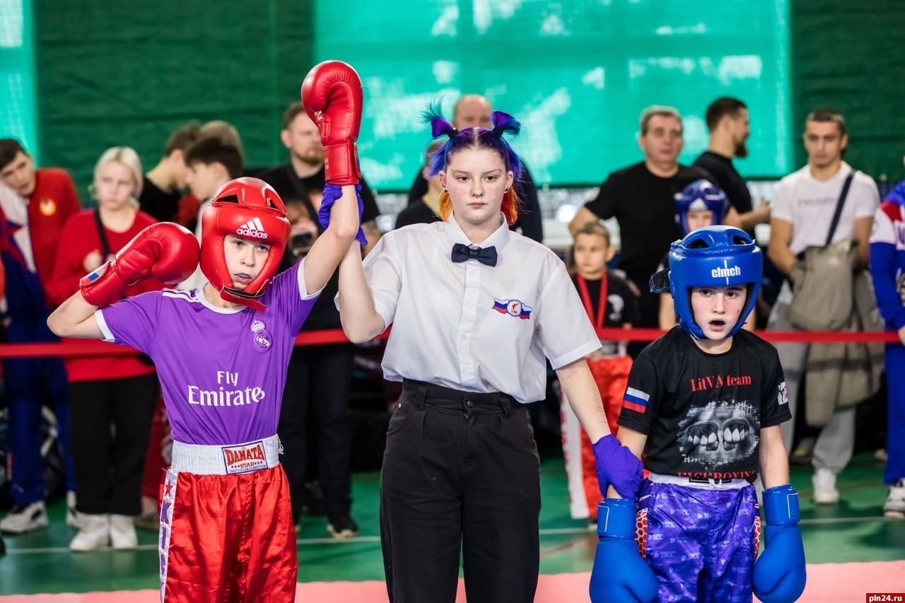 Великолучане стали призёрами турнира по кикбоксингу в московской Балашихе