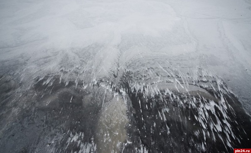 Выход на лёд водоёмов запретили в Пыталовском районе