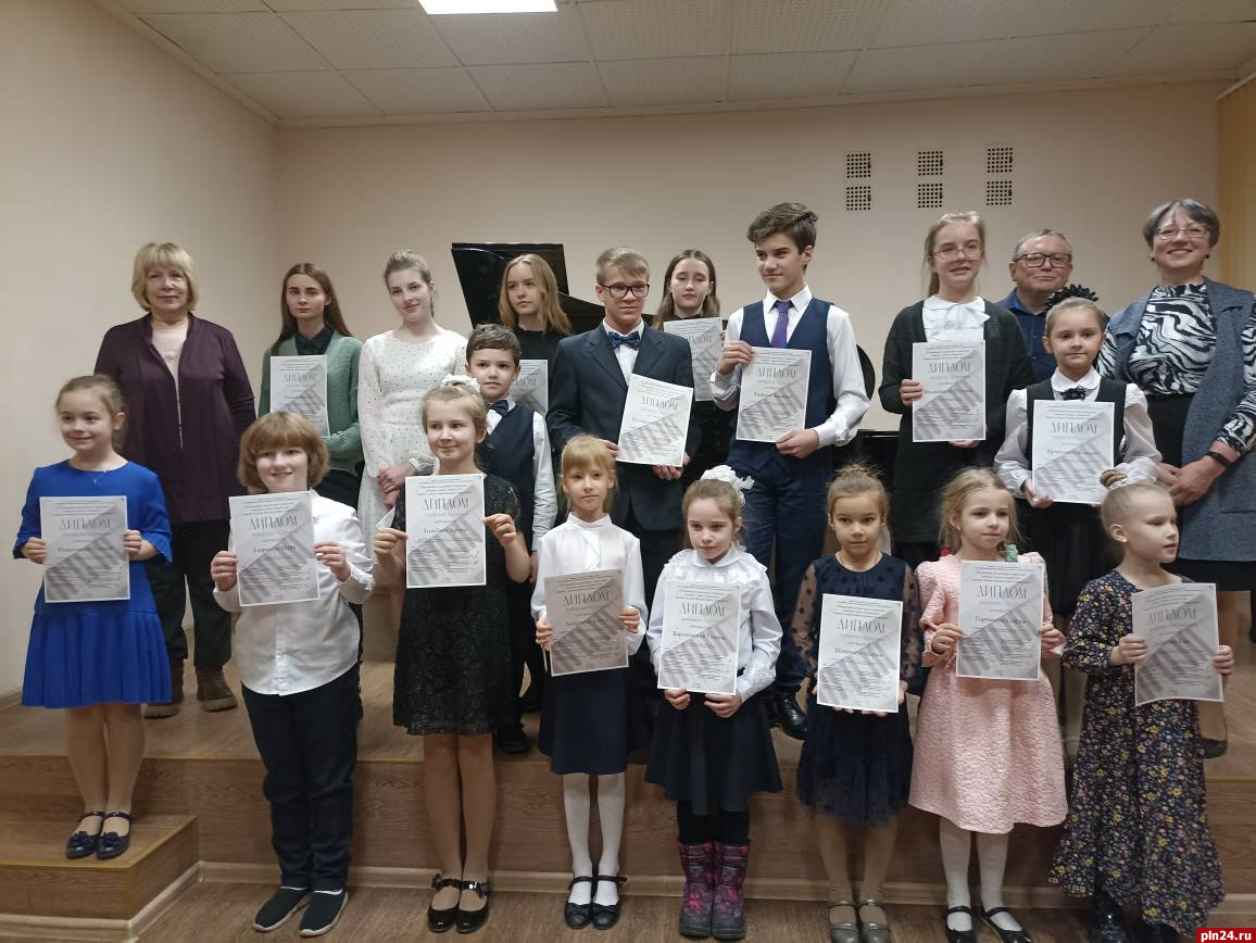 Итоги открытого конкурса юных пианистов подвели в Псковской области
