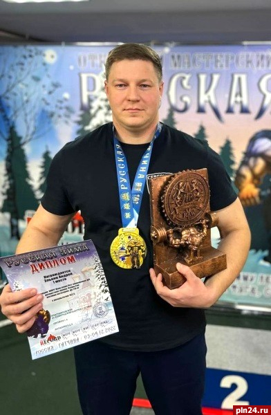 Сотрудник регионального УФСИН победил на всероссийском турнире по пауэрлифтингу