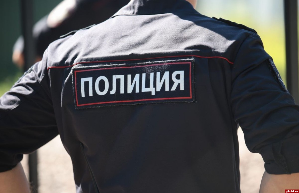 Псковские полицейские приглашают на службу и предлагают зарплату от 28 тысяч