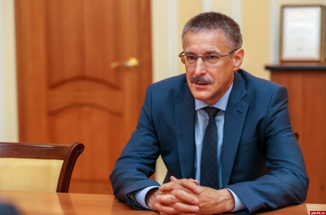 Василий Осипов покидает пост вице-губернатора Псковской области