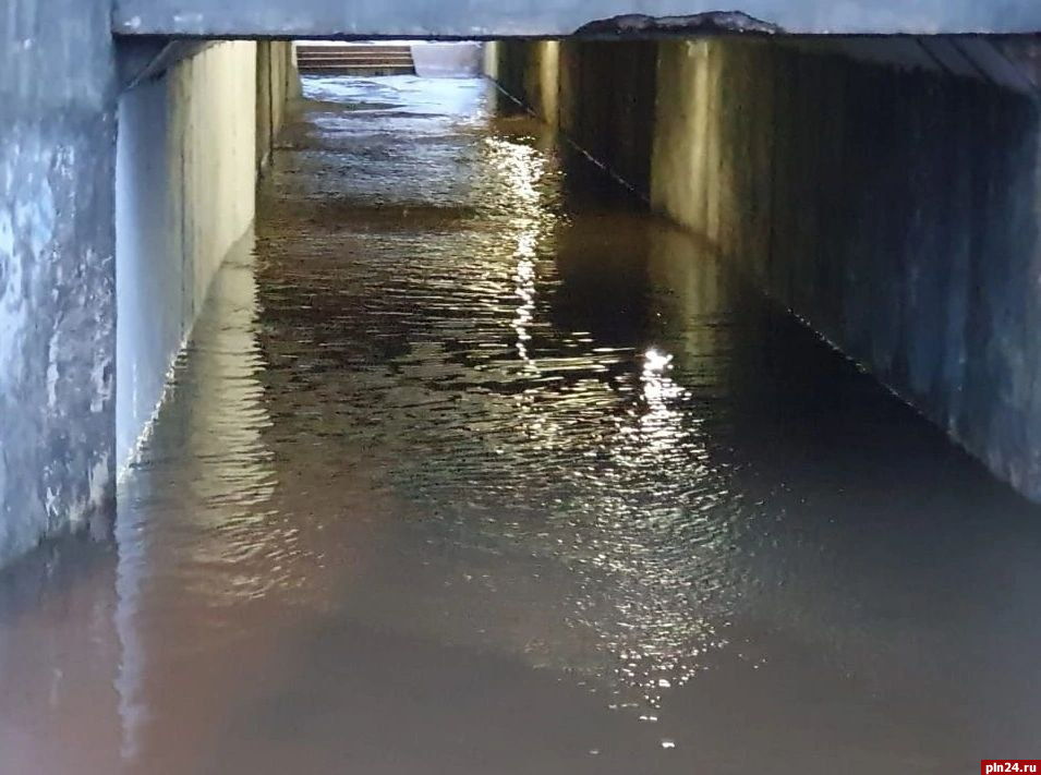 Потоп в тоннеле отрезал часть жителей Пыталово от центра города