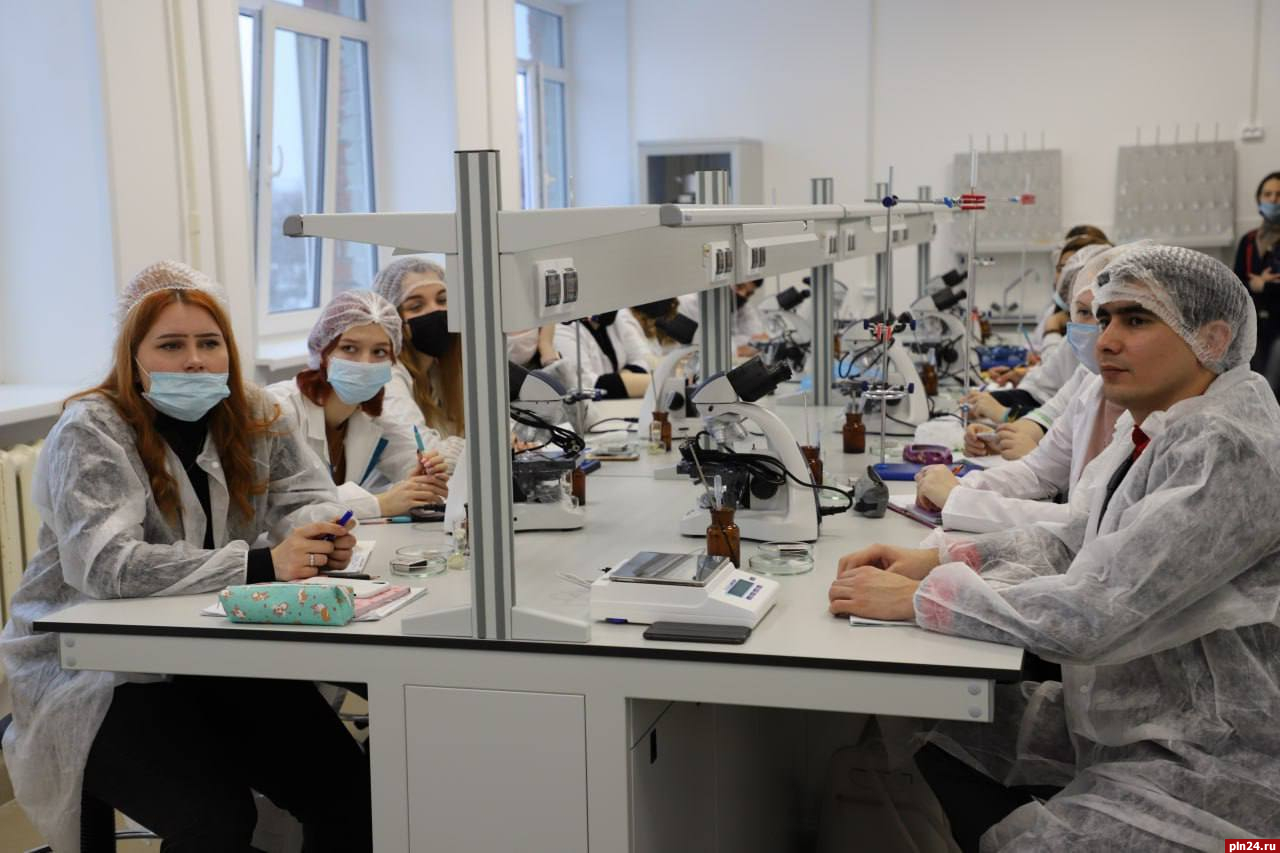 Более 550 псковских студентов проходят целевое обучение по медицинским программам высшего образования