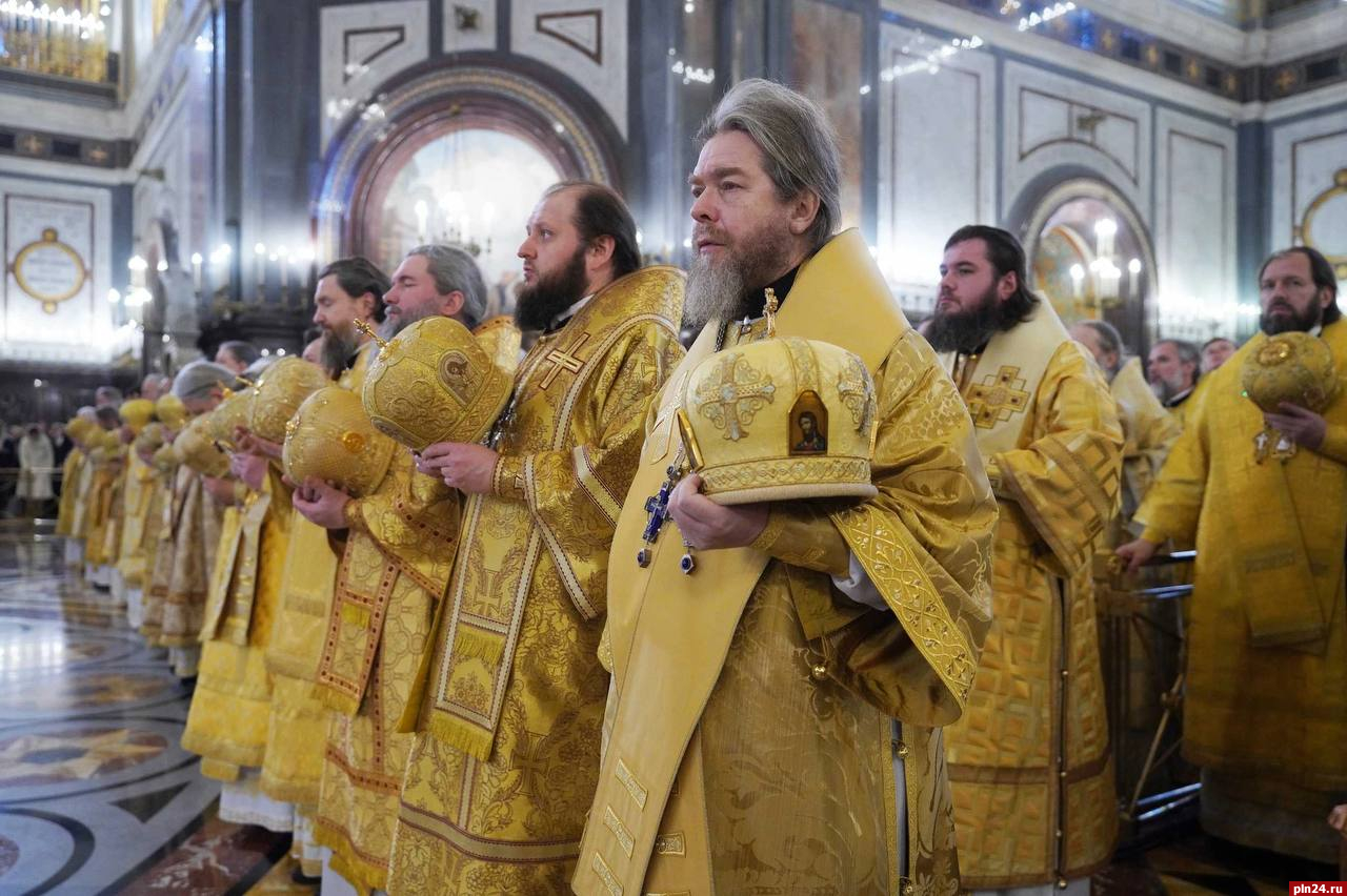 Митрополит Тихон принял участие в литургии в 14-ую годовщину интронизации патриарха