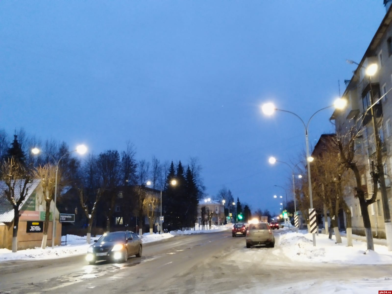 Новые линии освещения появились на дорогах Псковской области