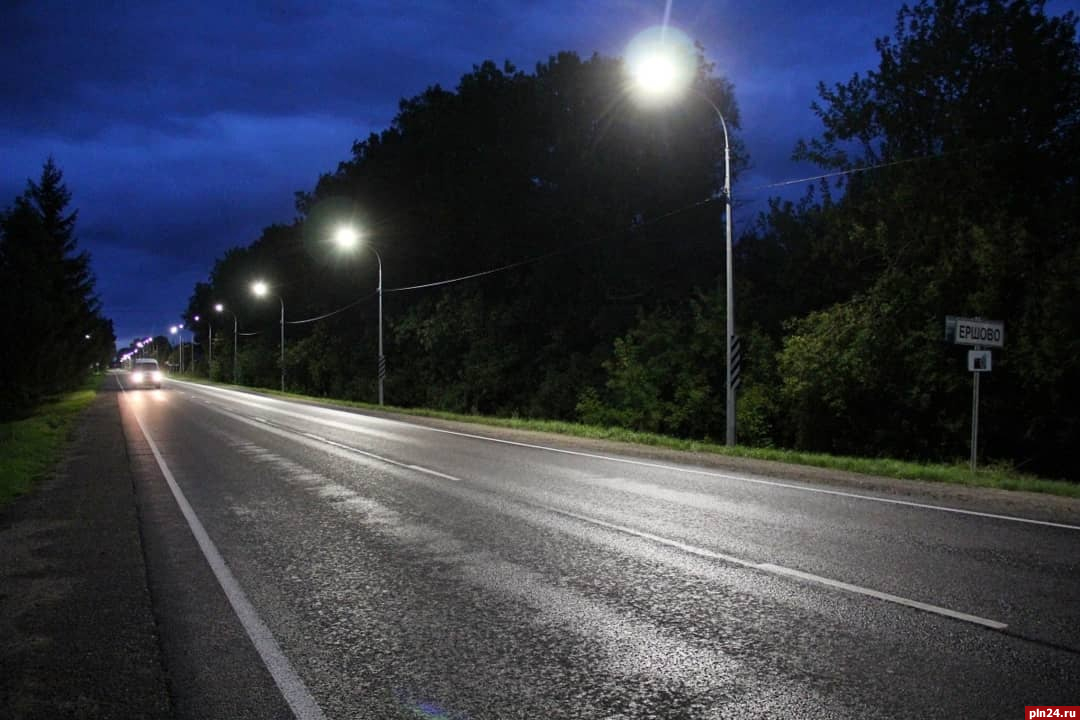 Новые линии освещения появятся в деревнях Псковской области