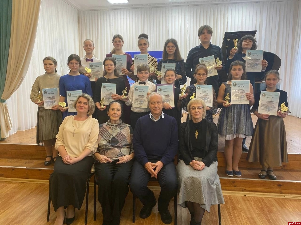 Международный конкурс юных пианистов прошел в Псковской области