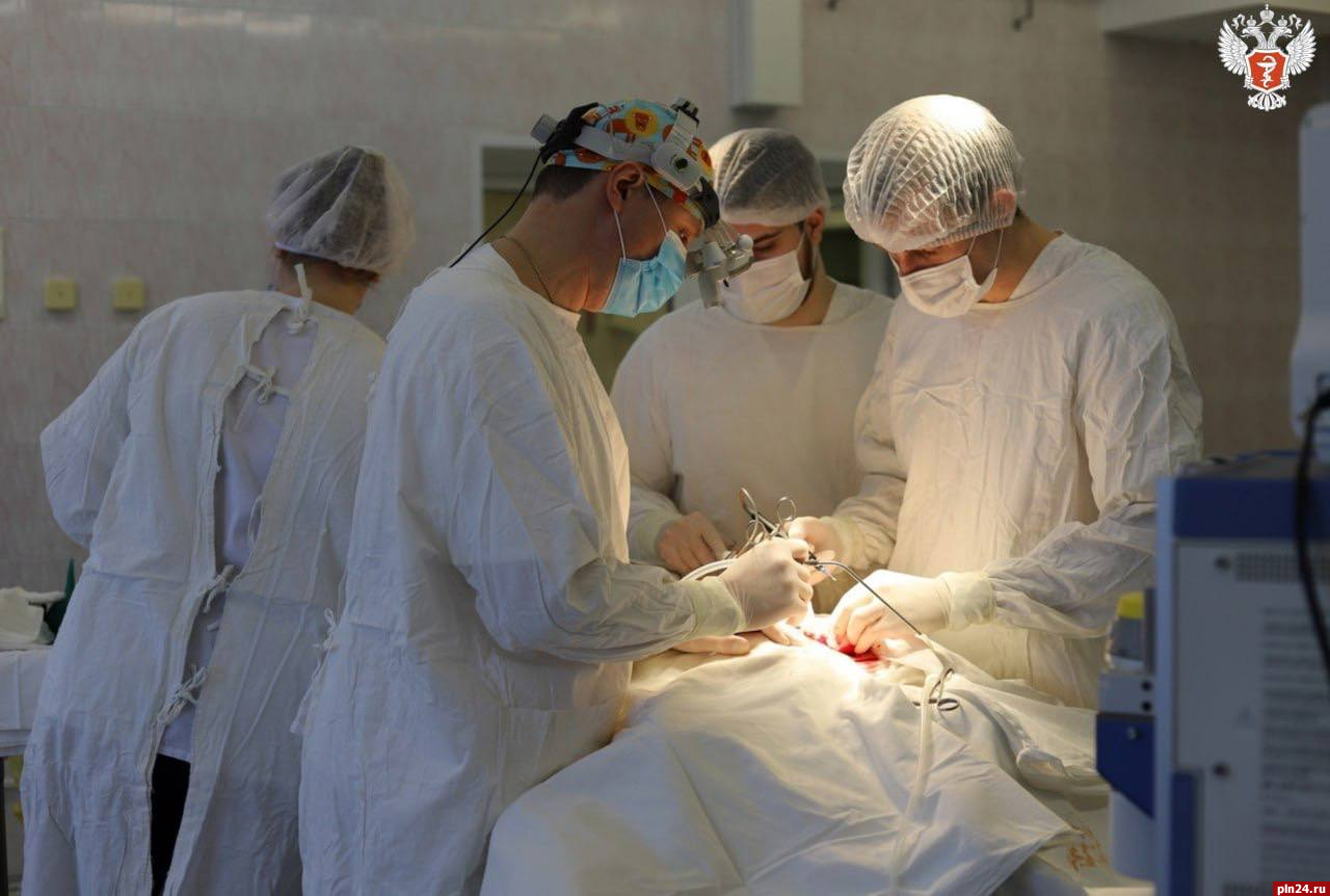 Две высокотехнологичные нейрохирургические операции провели псковские врачи