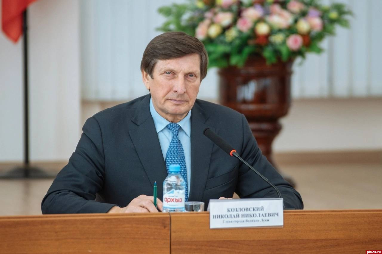 Николай Козловский рассказал о наиболее важных вопросах сессии Великолукской гордумы
