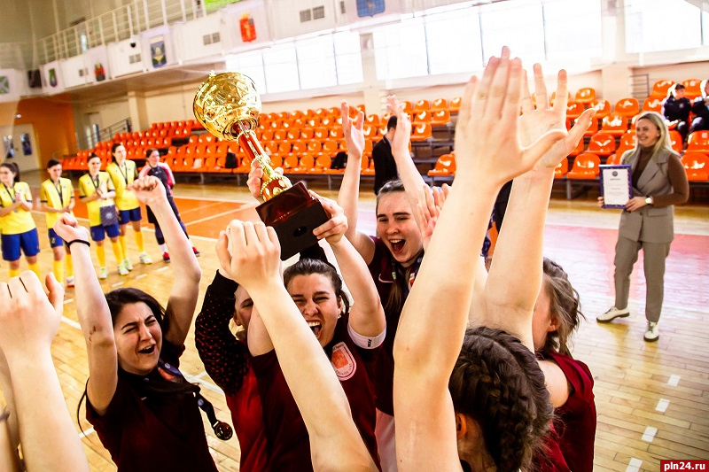 Великолукская академия физкультуры и спорта стала чемпионом СЗФО по мини-футболу