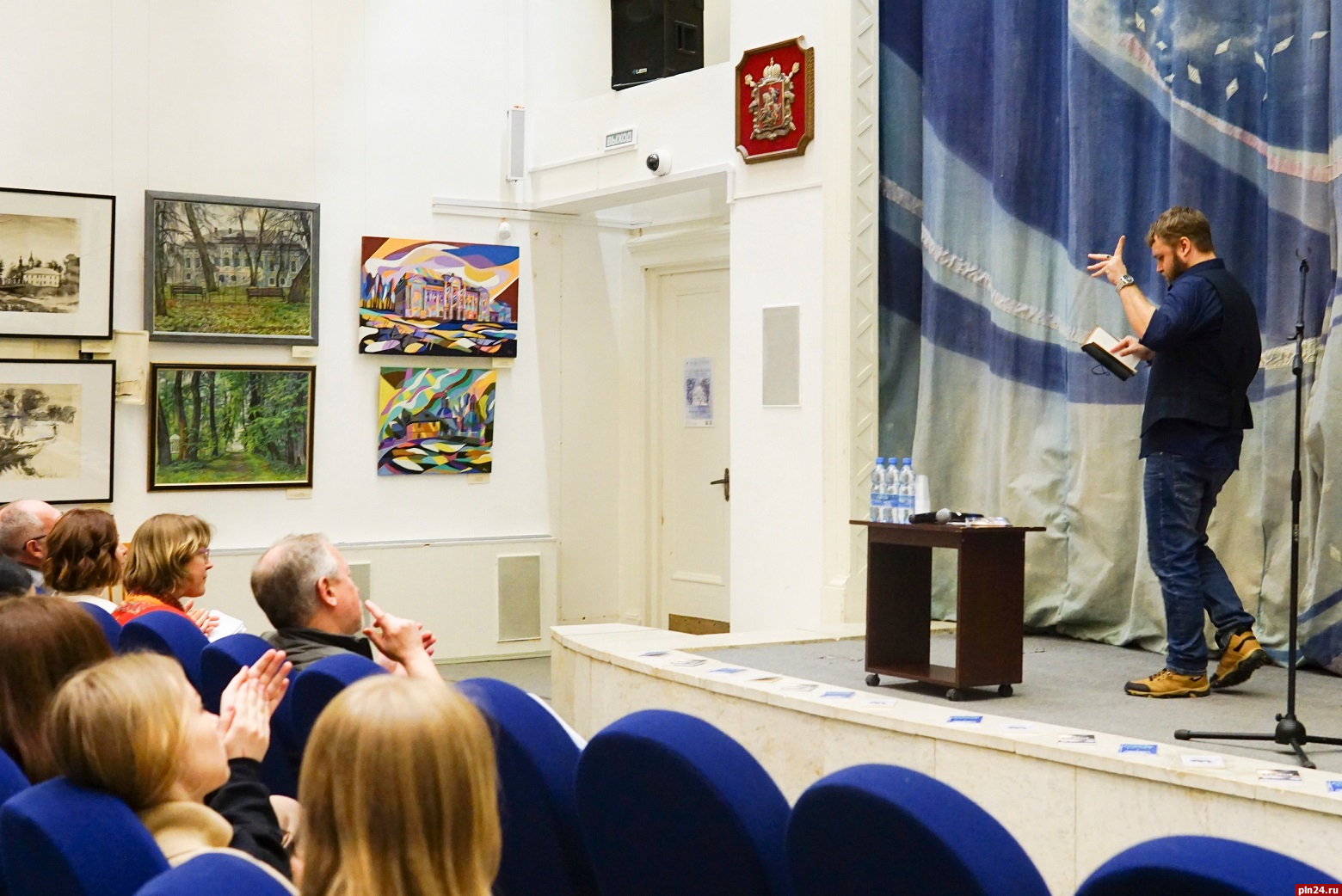 Поэты собрали в «Михайловском» молодёжную аудиторию