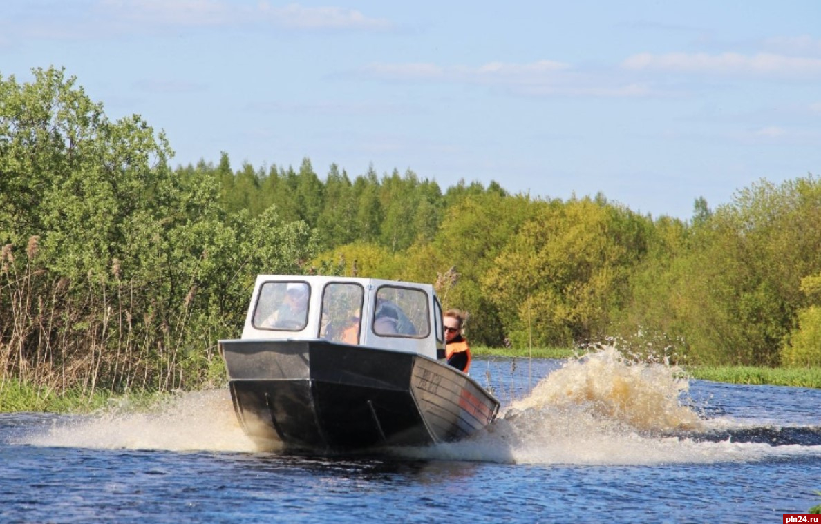 Движение моторных лодок запретят на водоемах Псковской области с 1 апреля