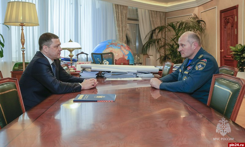 Псковский губернатор и глава МЧС обсудили готовность региона к предупреждению паводков