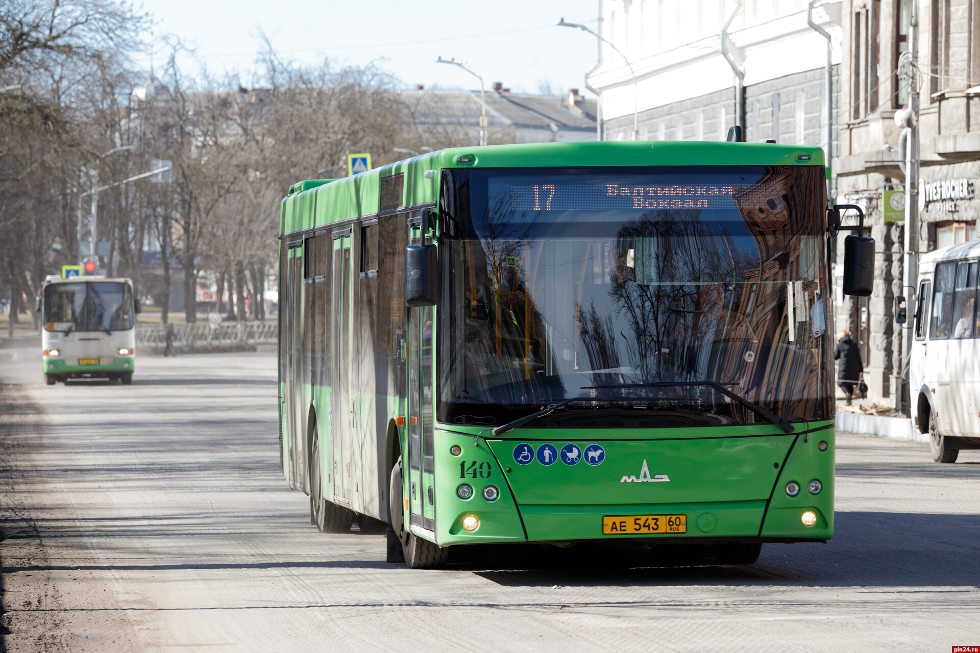 Жителям Псковской области предлагают оценить качество транспортного обслуживания