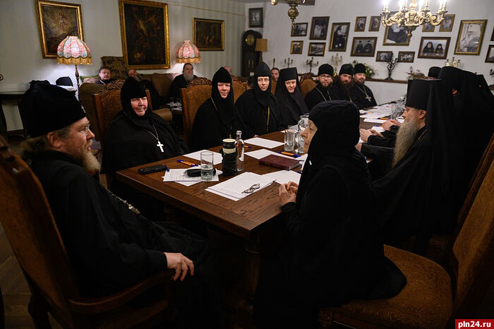 Митрополит Тихон возглавил работу комиссии для желающих принять монашеский постриг