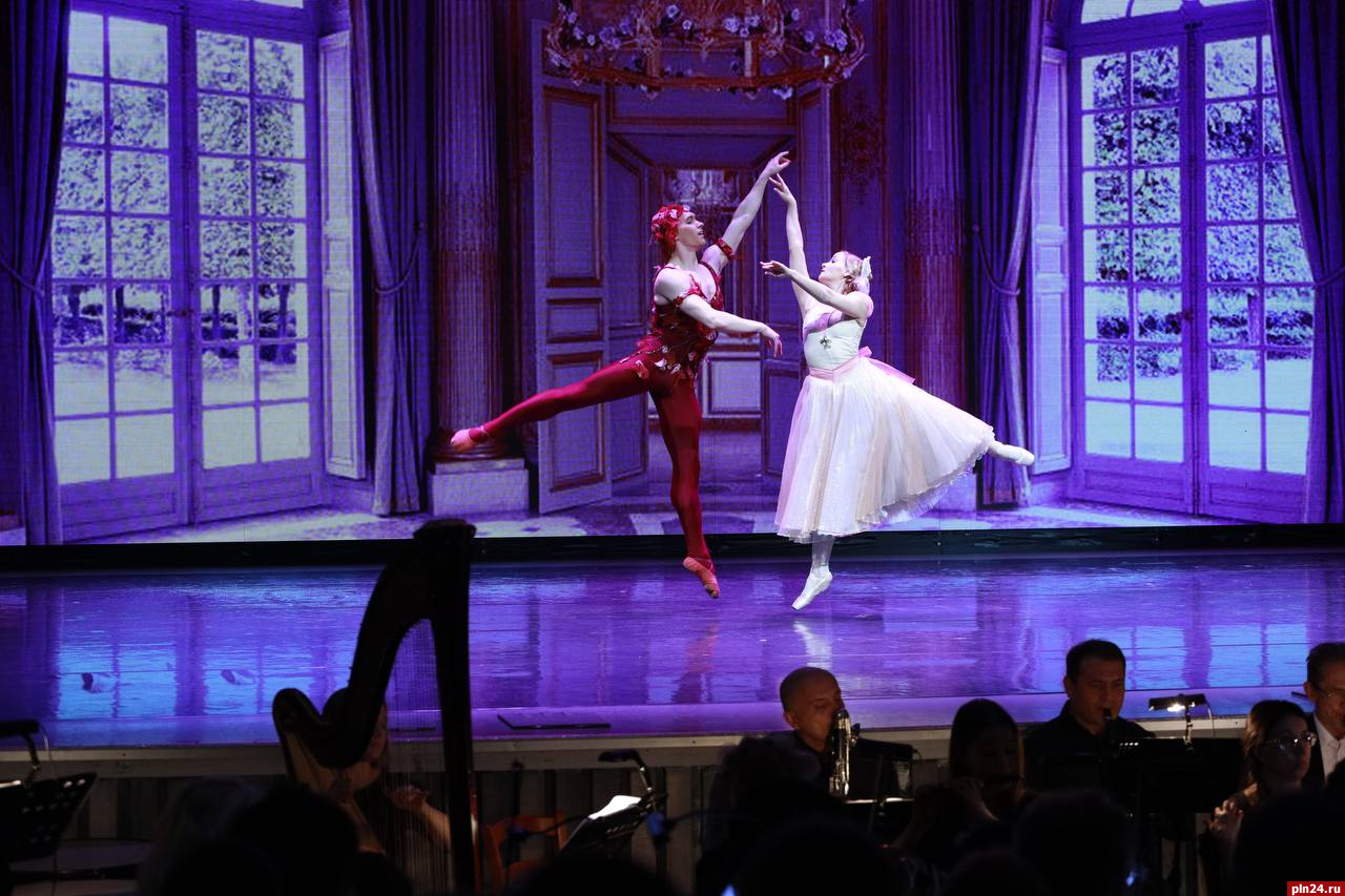 Номера из популярных балетов исполнили на Фестивале русской музыки в Пскове. ФОТО