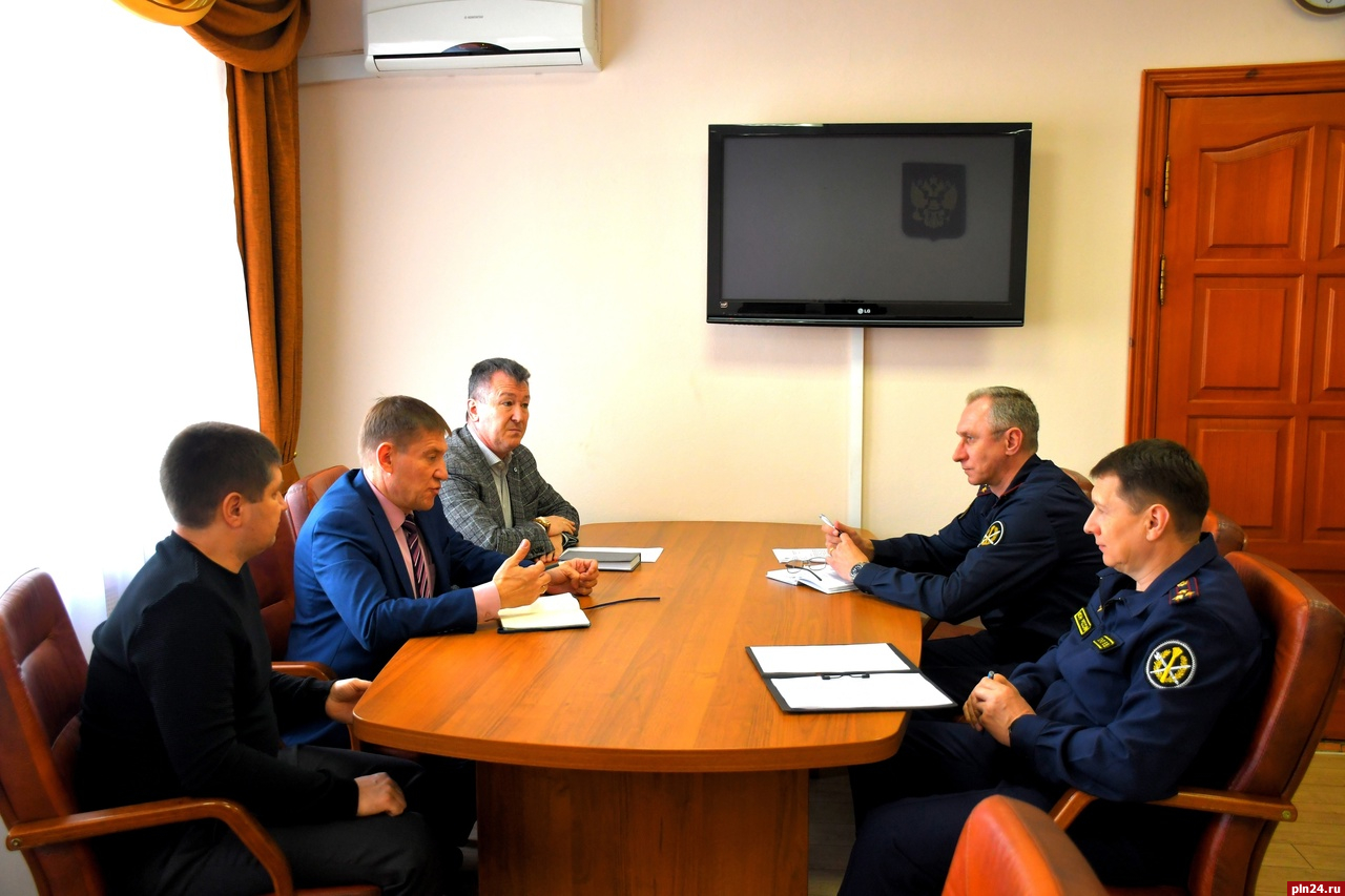 Член Общественного совета при ФСИН России посетил псковское управление ведомства