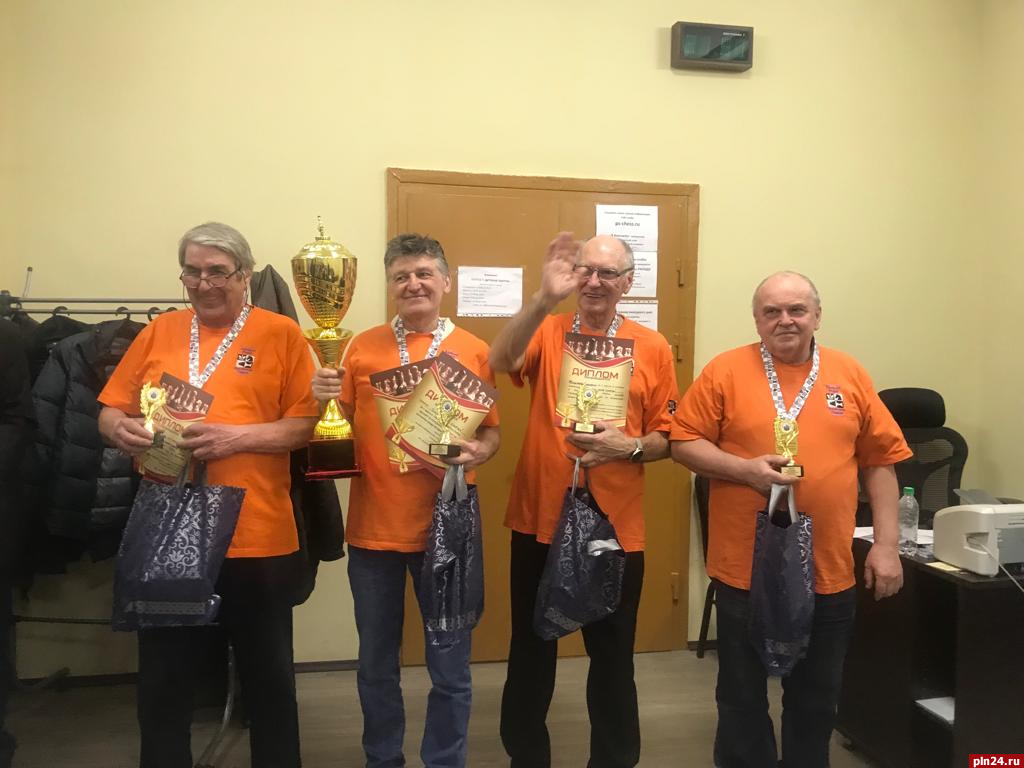 Великолукский шахматист победил в составе команды в турнире «Кубок друзей Г. Находкина»