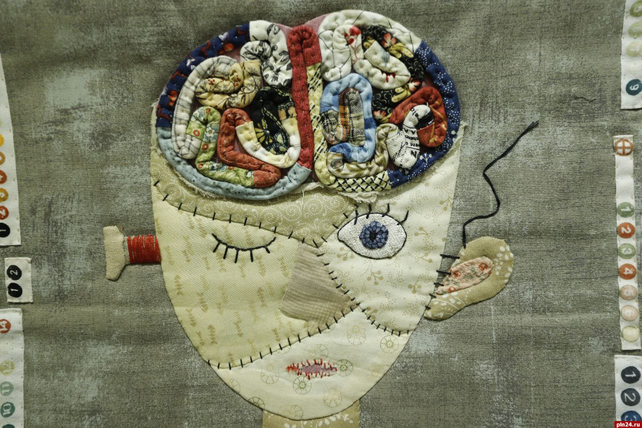 «Cон крота» и «Диссидент»: выставка лоскутного шитья открылась в Пскове. ФОТО