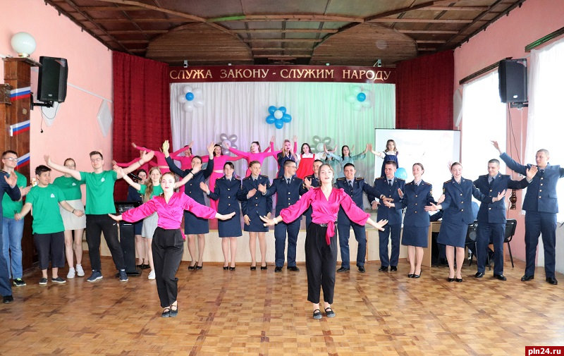 Международный фестиваль курсантов и студентов «Псковское вече» стартовал в областном центре