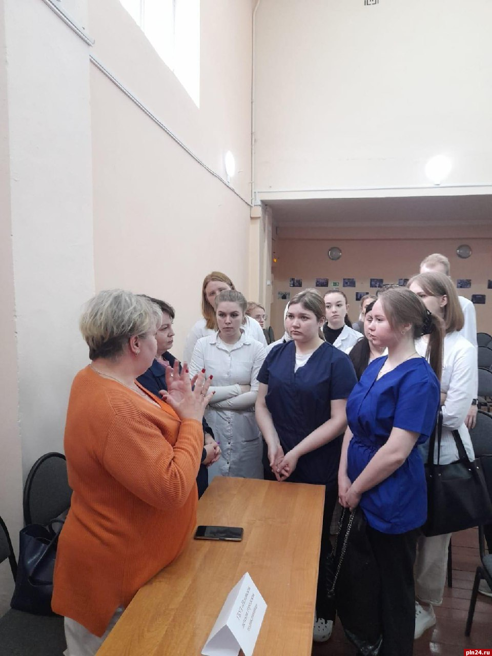 Пятидневная ярмарка вакансий проходит в Псковском медицинском колледже