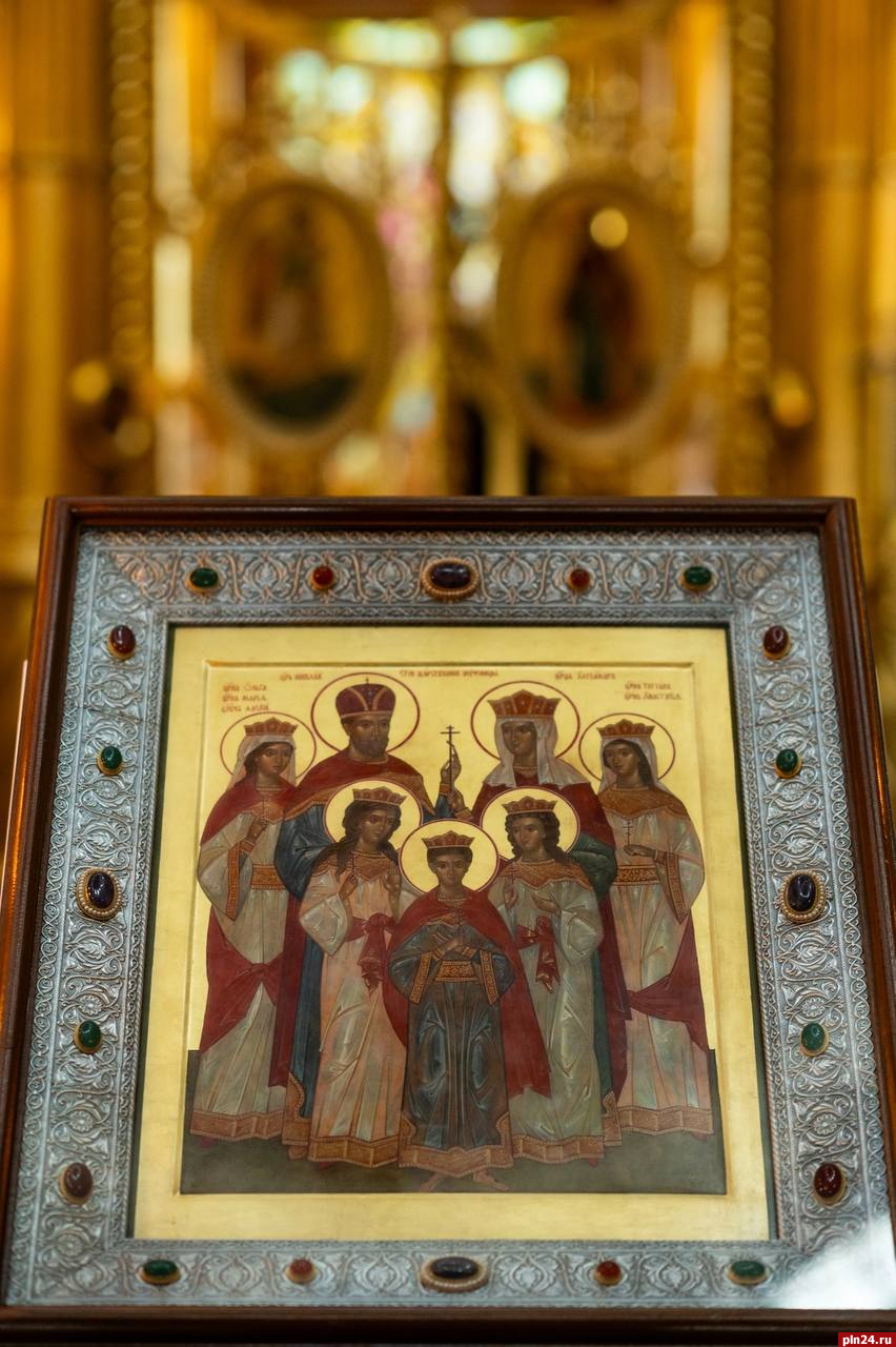 17 апреля православный. Царские страстотерпцы 17 июля. Святая олива в православии. Память Царственных мучеников 17. 17 Июля день памяти мучеников.