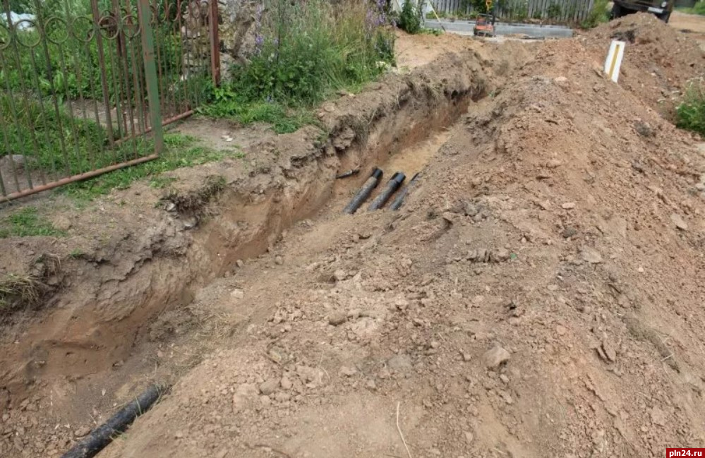 Акт о нарушении составили археологи по факту разрушения прицерковных захоронений в Печорах