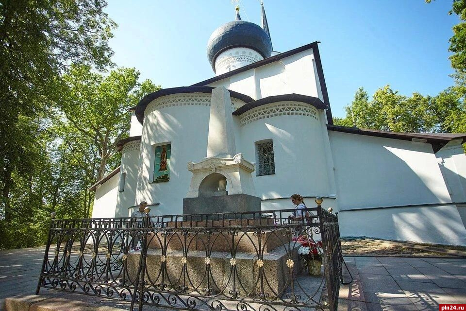 Реставрация Успенского собора началась в Пушкинских Горах