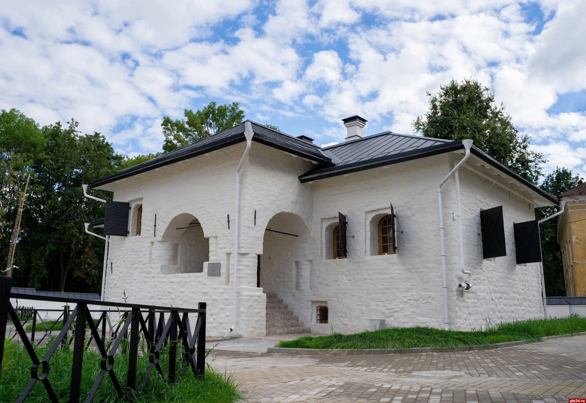 Бесплатные экскурсии организует Псковский музей-заповедник в День туризма