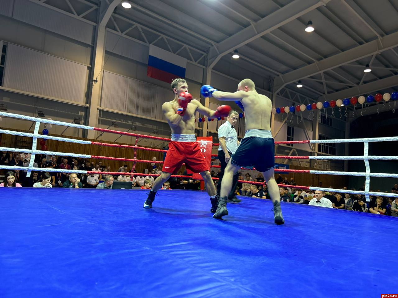 Псковичи одержали пять побед в турнире по боксу памяти Евгения Клевцова в Великих Луках