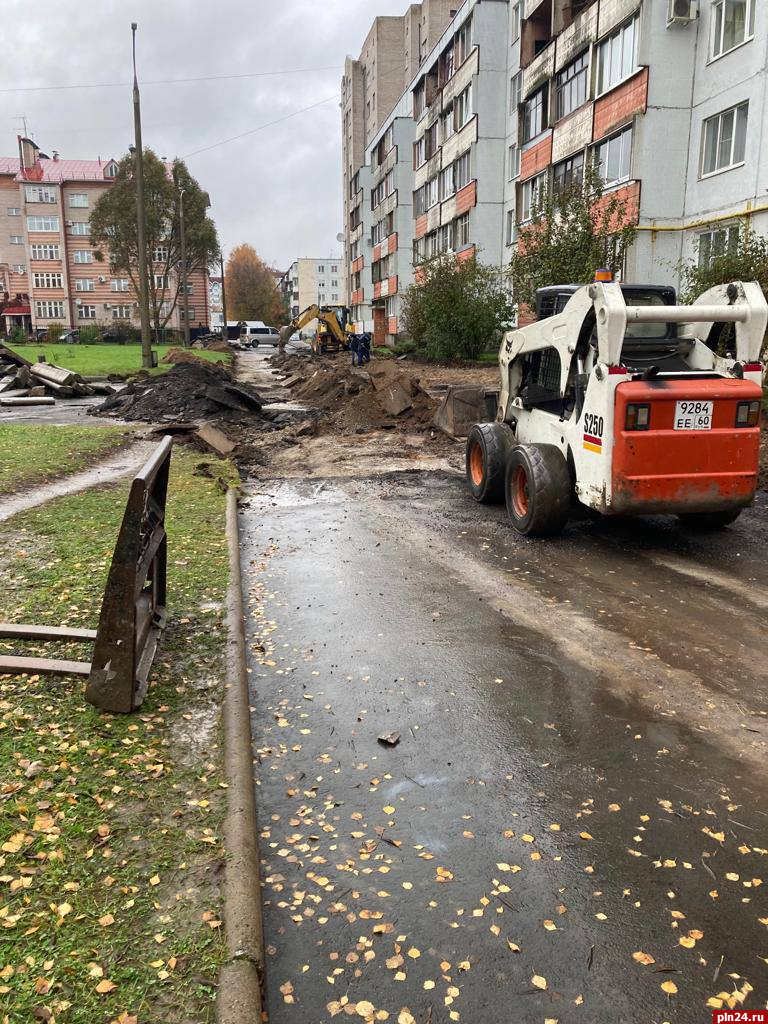 Два двора благоустраивают на Завеличье : Псковская Лента Новостей / ПЛН