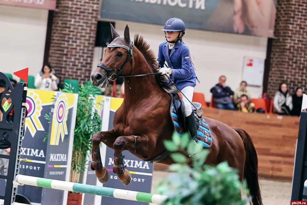 Псковичка стала абсолютным победителем на соревнованиях по конному спорту в Москве