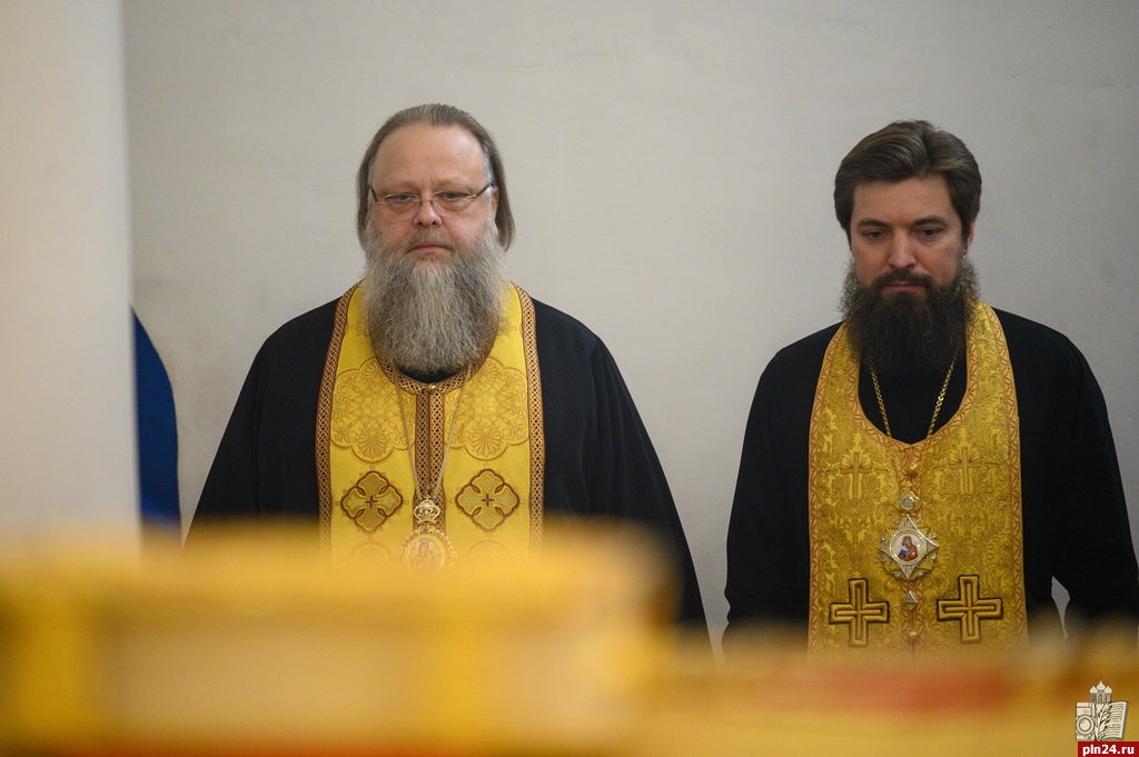 Глава Донской митрополии совершил паломничество к святыням Псковской земли