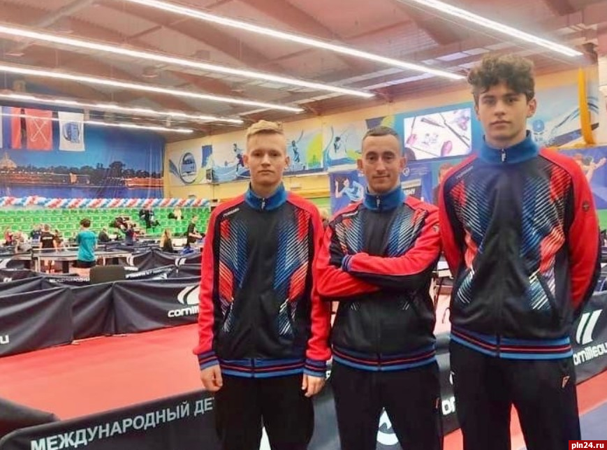 Псковичи участвуют в Международном юношеском турнире по настольному теннису