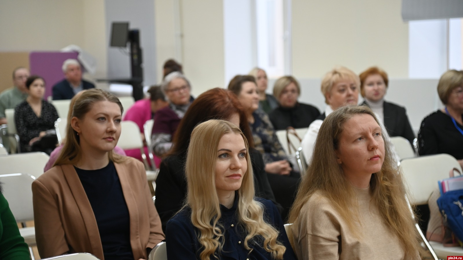 В Пскове проходит IX Всероссийская конференция «Профессиональное развитие педагогов в открытой образовательной среде»