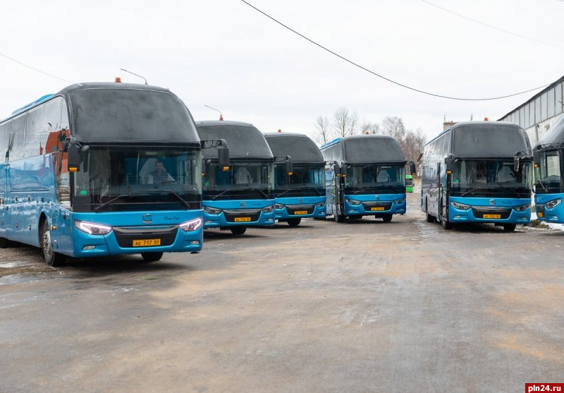 Для работы на туристических маршрутах в Псковскую область поступило 12 новых автобусов